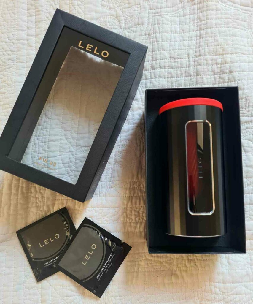 A picture of what's included in the LELO F1SV3 order