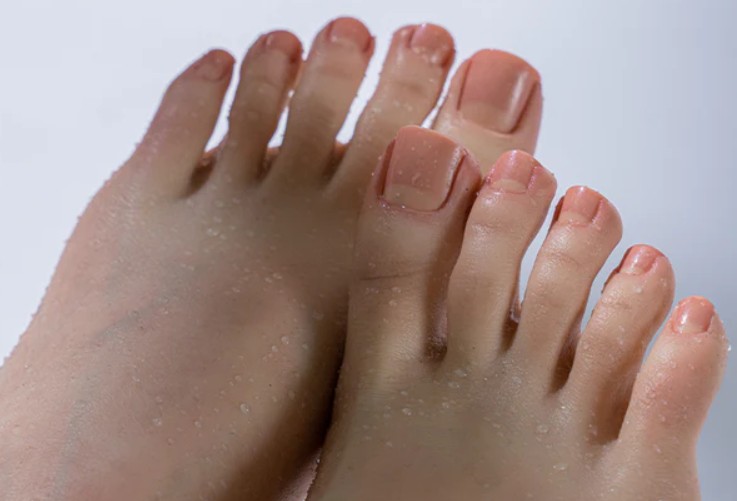 Samantha foot sex toy