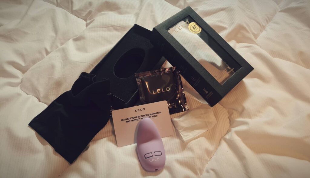 Contents of the LELO LILY 3
