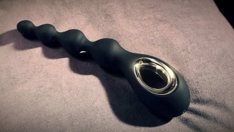 Featured image for an article on anal beads